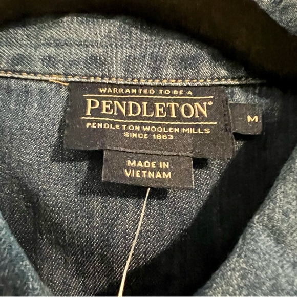 Pendleton denim shirt, NWT, size M - Picture 6 of 9